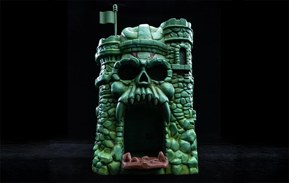 Masters of the Universe - Castle Grayskull Charging Statue