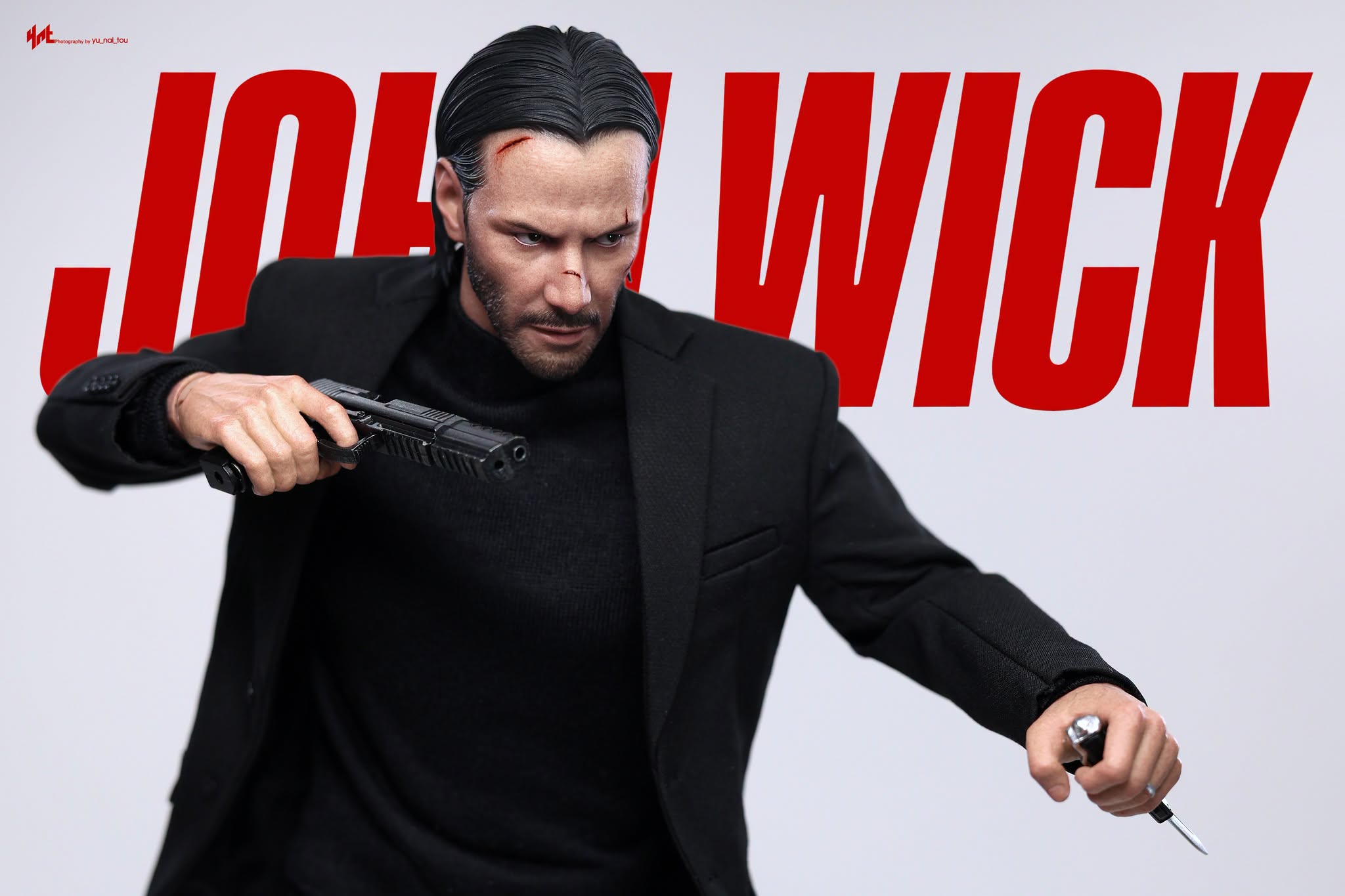 Hot Toys MMS832B John Wick - 1/6th scale John Wick Collectible Figure (Special Edition)