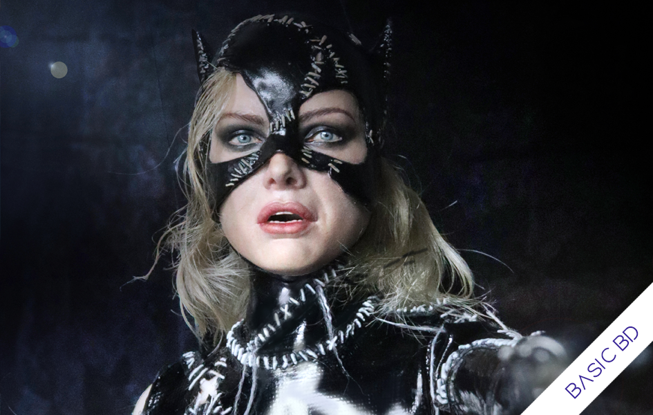 Batman Returns - Catwoman (Basic Battle Damaged) 1/6 Scale Figure